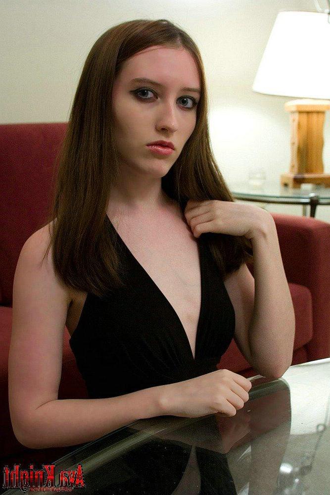 20P Pictures of teen Ava Knight spreading her legs for a hard fuck