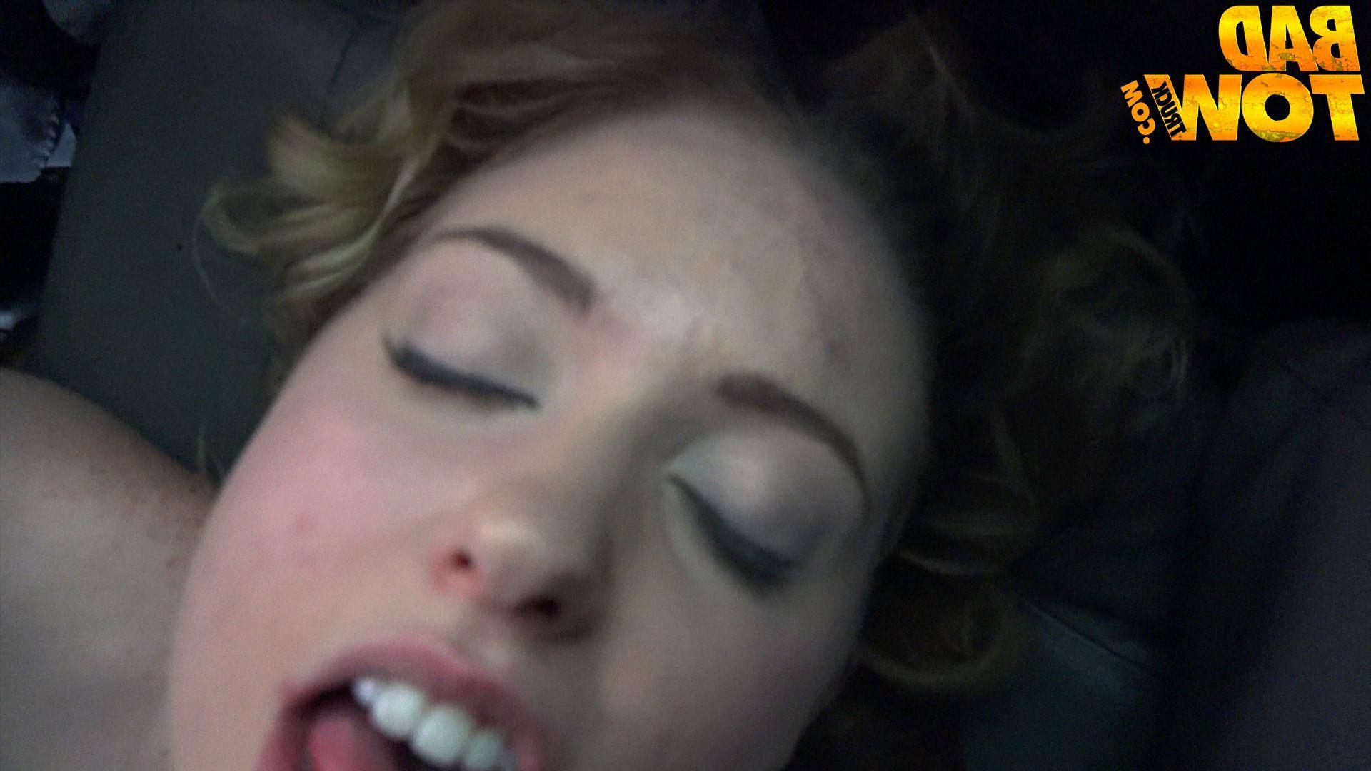 20P Chloe Couture is stranded with no cash so she fucks the tow truck driver for a free lift