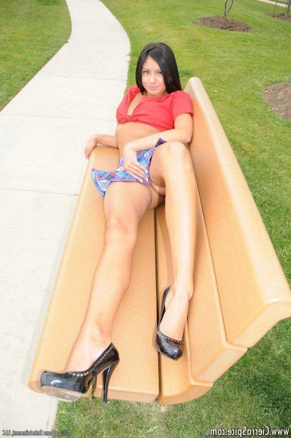 15P Pictures of teen star Cierra Spice stripping naked in the park