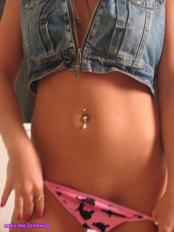 18P Pictures of teen Gwens Cam getting all nude