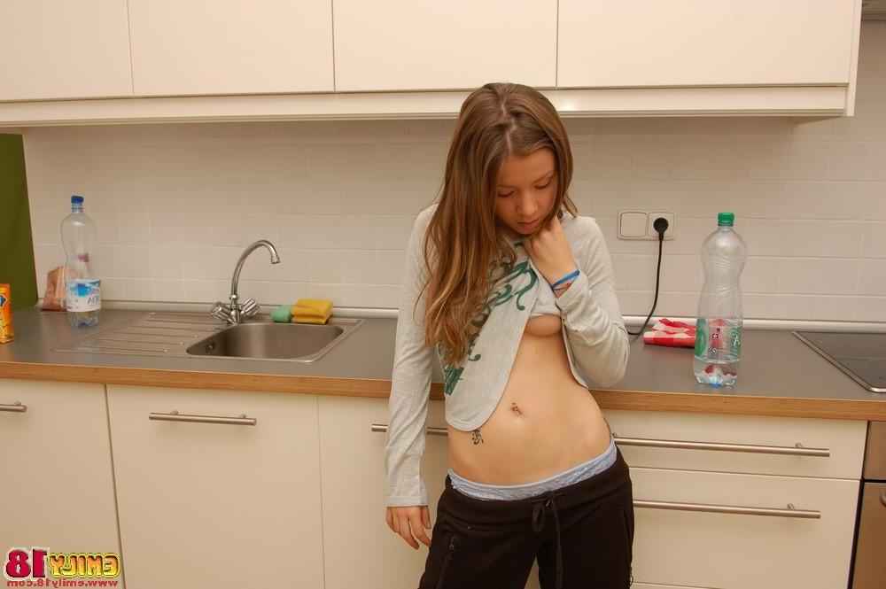 15P Pictures of teen nympho Emily 18 hanging out in her panties