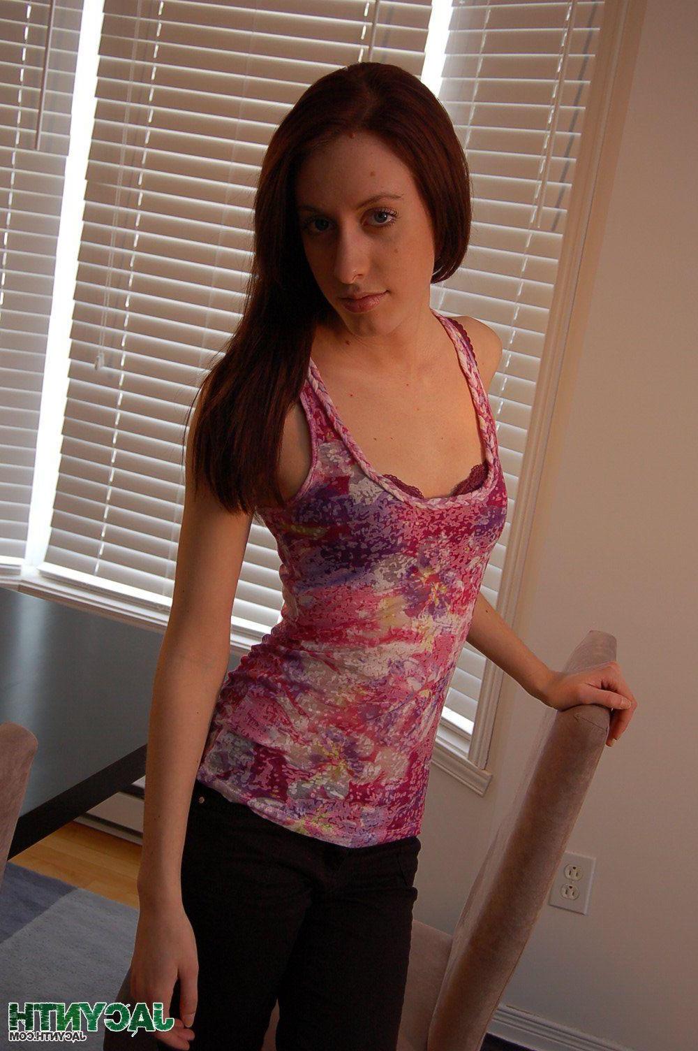 12P Pictures of teen girl Jacynth flaunting her sexy body