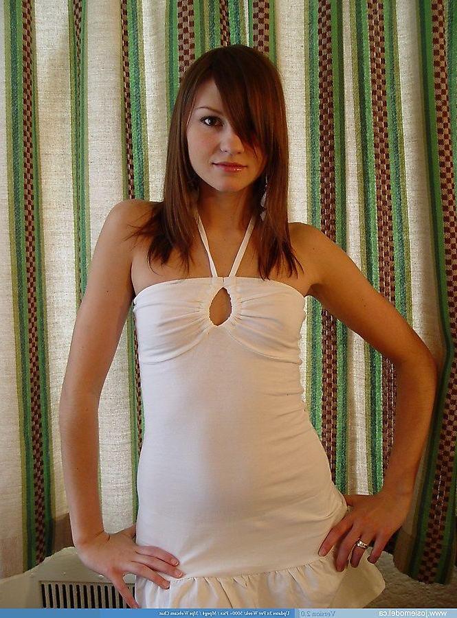 20P Pictures of teen Josie Model stripping for your pleasure