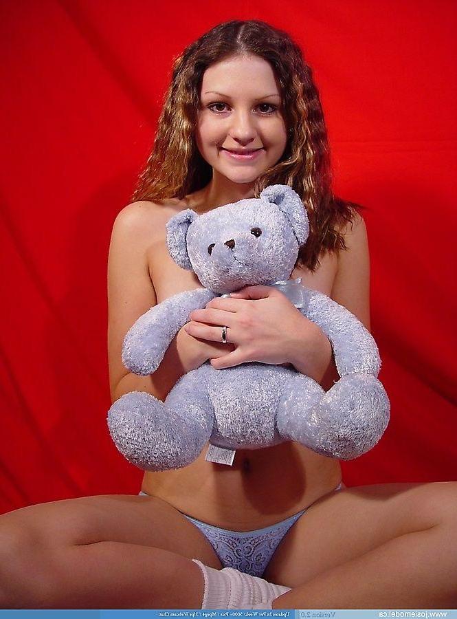 20P Pictures of teen girl Josie Model looking cute and fuckable