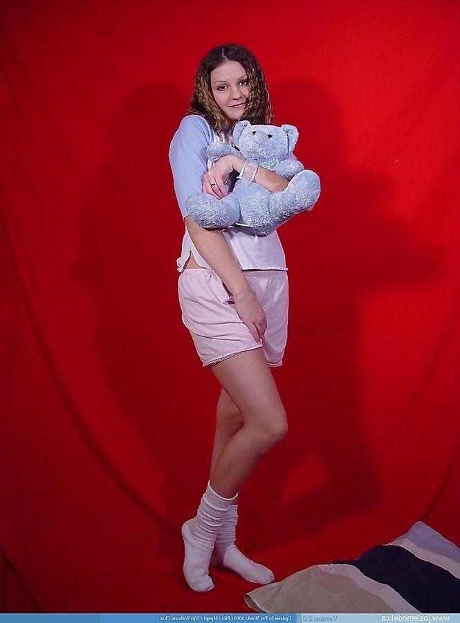 20P Pictures of teen girl Josie Model looking cute and fuckable