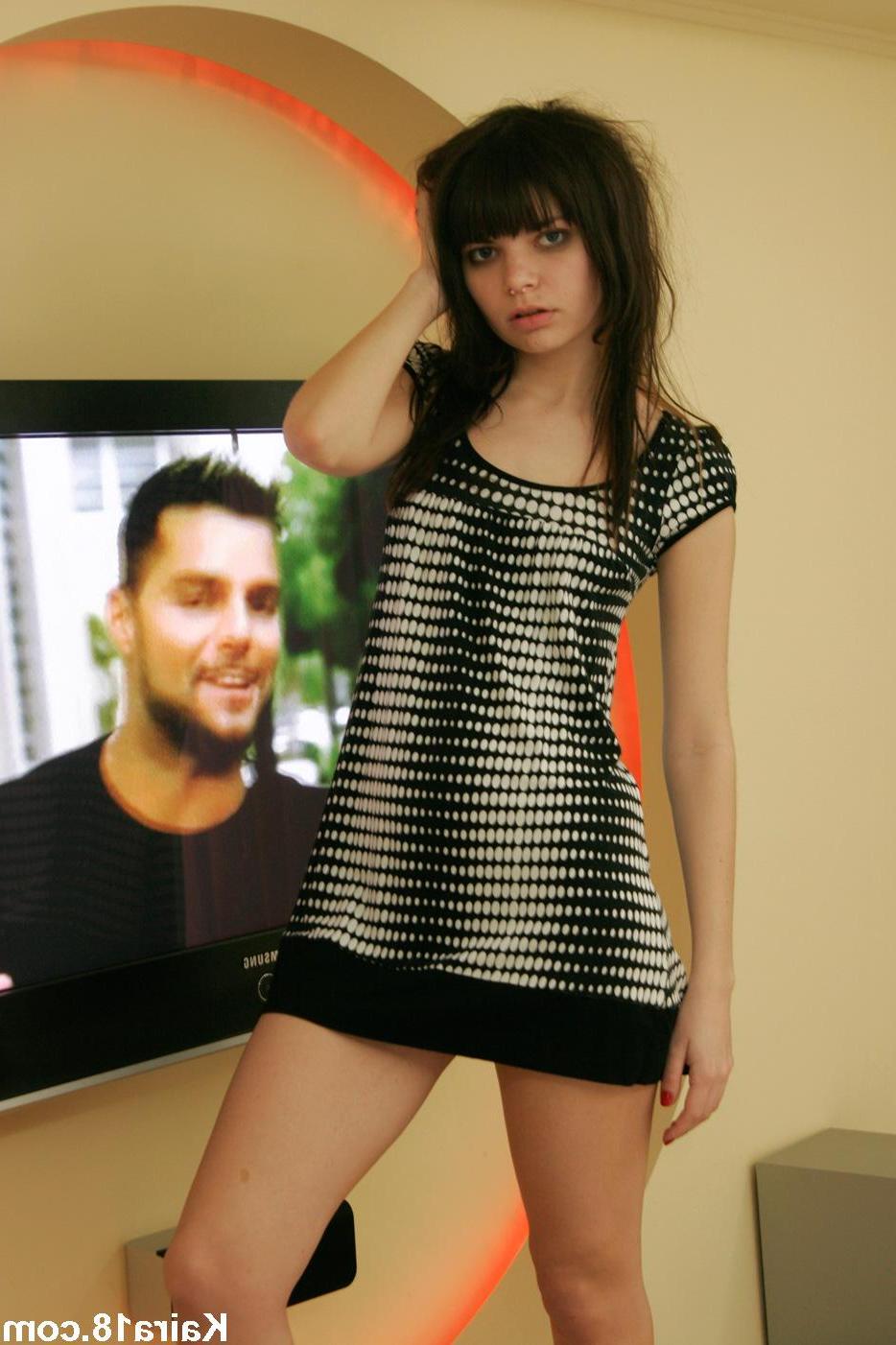 15P Pictures of teen amateur Kaira 18 taking off all her clothes for you