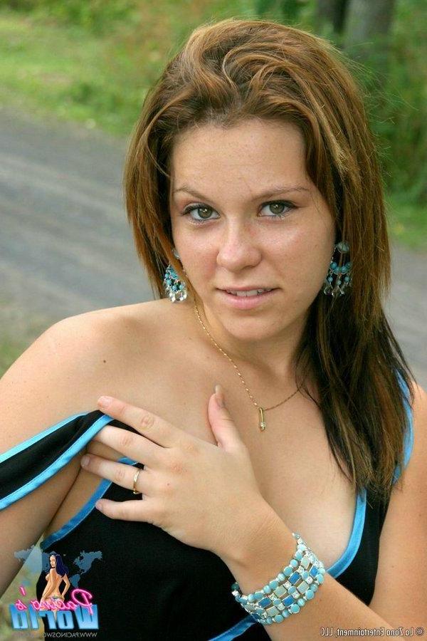 15P Pictures of Natalie exposing her perky tits and tight teen pussy for you outside