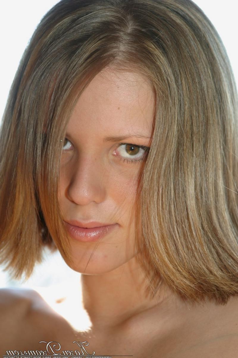 20P Pictures of teen chick Karen Dreams exposing her perky titties