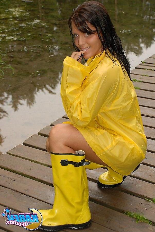 20P Pictures of teen Karen Dreams trying to stay dry