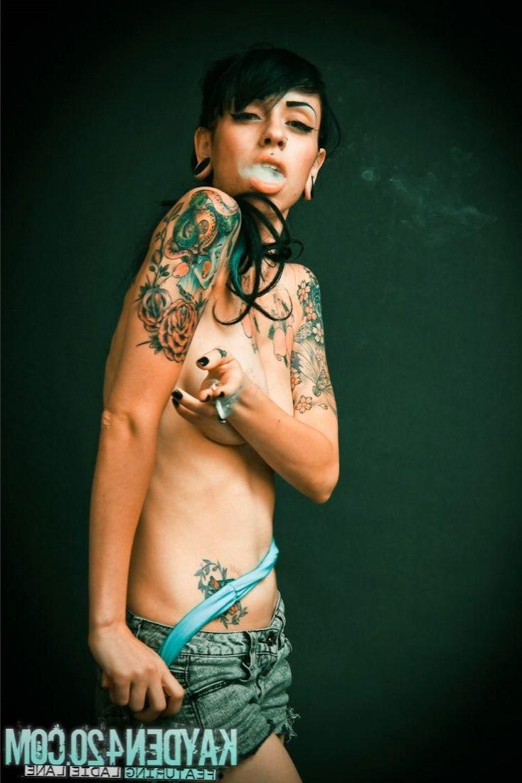 16P Pictures of teen slut Kayden 420 smoking in her socks