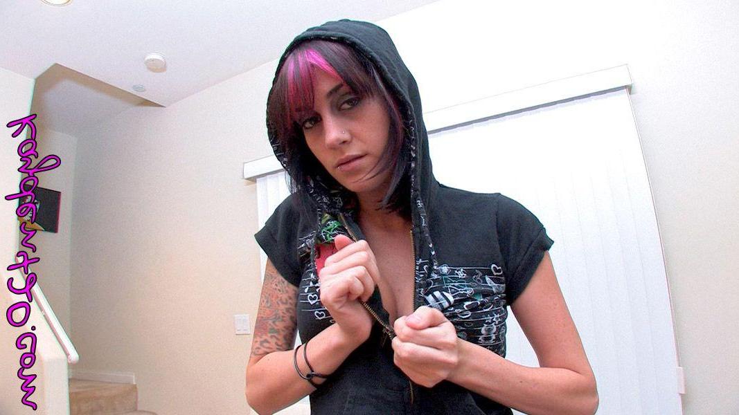 16P Pictures of teen girl Kayden 420 stripping just for you