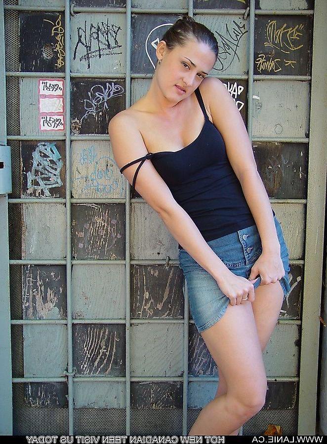 20P Pictures of teen chick Lanie.ca taking everything off except her panties