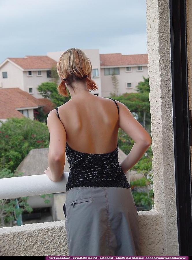 20P Pictures of Lindsey Marshal getting naked for teen sex with you