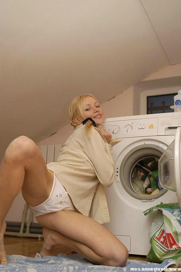 15P Naked anne washing machine fun day