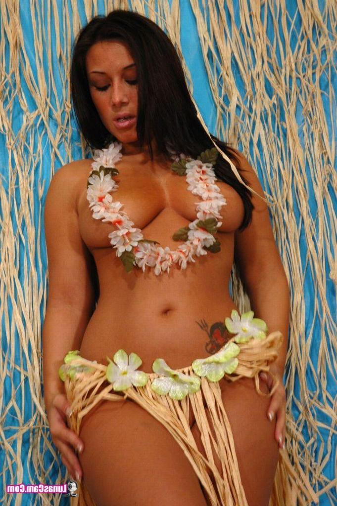 16P Pictures of teen babe Lunas Cam stripping in Hawaii