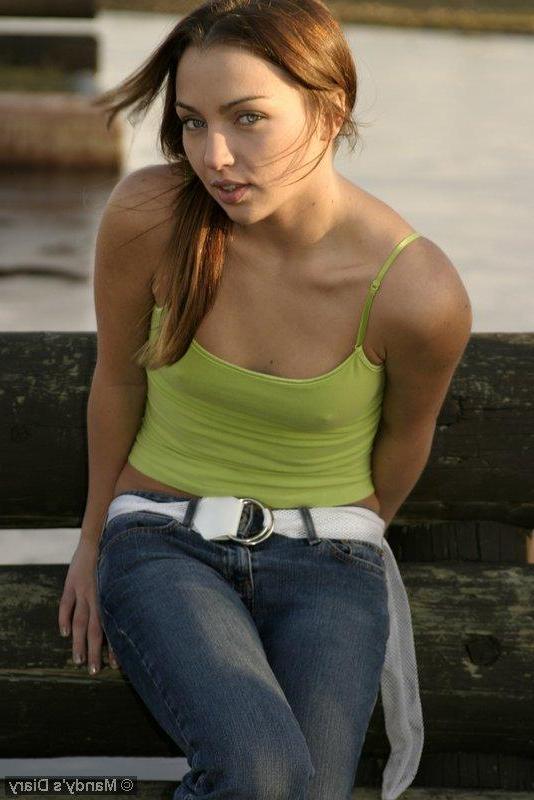 20P Pictures of teen cutie Mandy's Diary exposing herself outside
