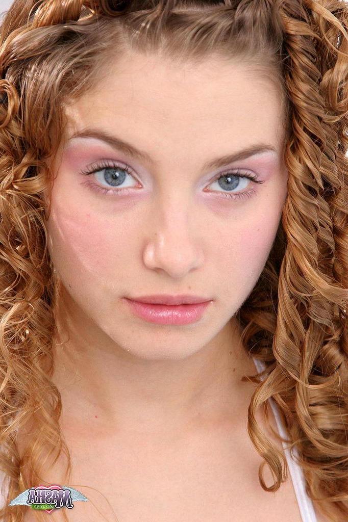 15P Pictures of teen cutie Masha Star teasing in her underwear