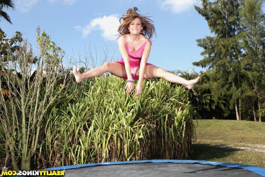 20P Pictures of teen girl Maxi Booty riding a big cock outside