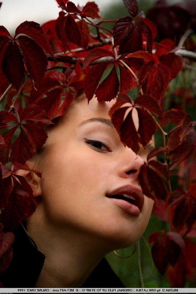 19P Pictures of redhead teen Milena D giving you her pussy in bed
