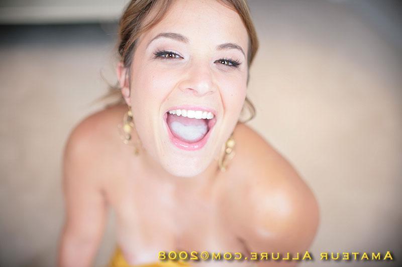 16P Gorgeous teen babe poses nude and sucks a hard cock
