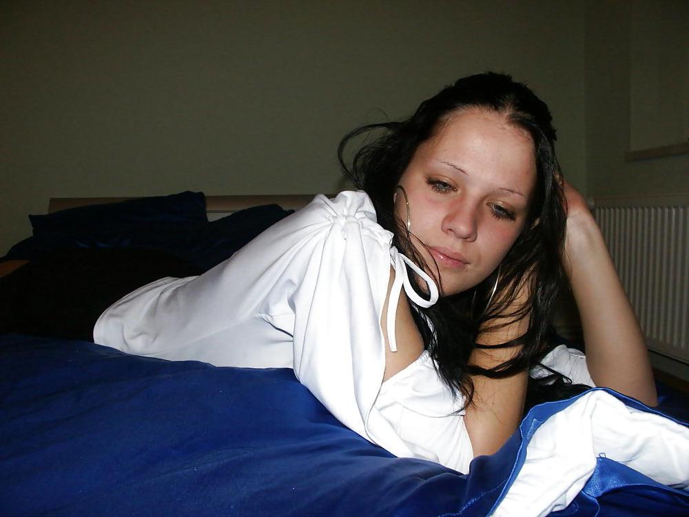 25P BEAUTIFUL AMATEUR TEEN FROM BERLIN III