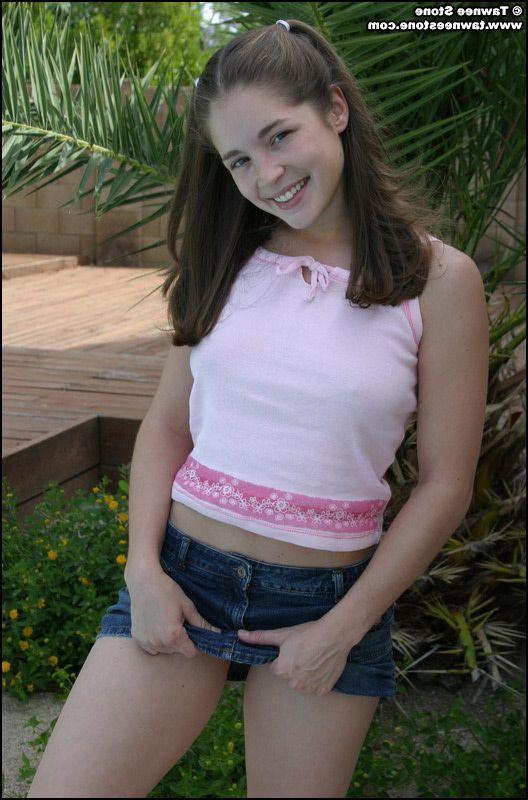 20P Pictures of teen girl Tawnee Stone showing her pink panties