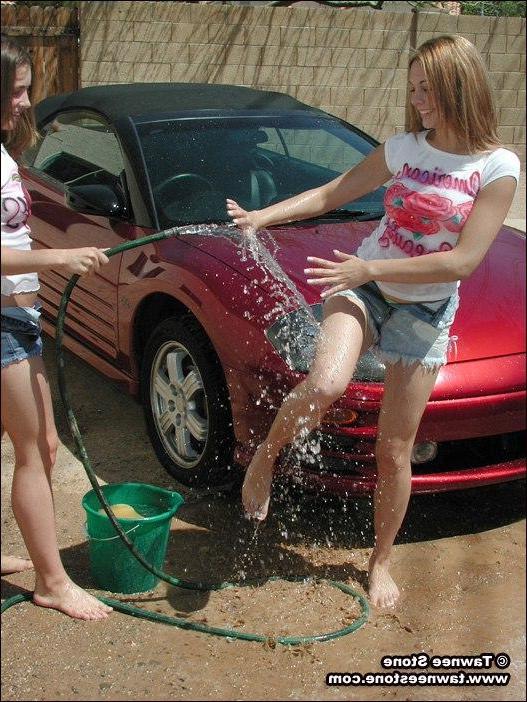 20P Pictures of two hot teen girls washing a car