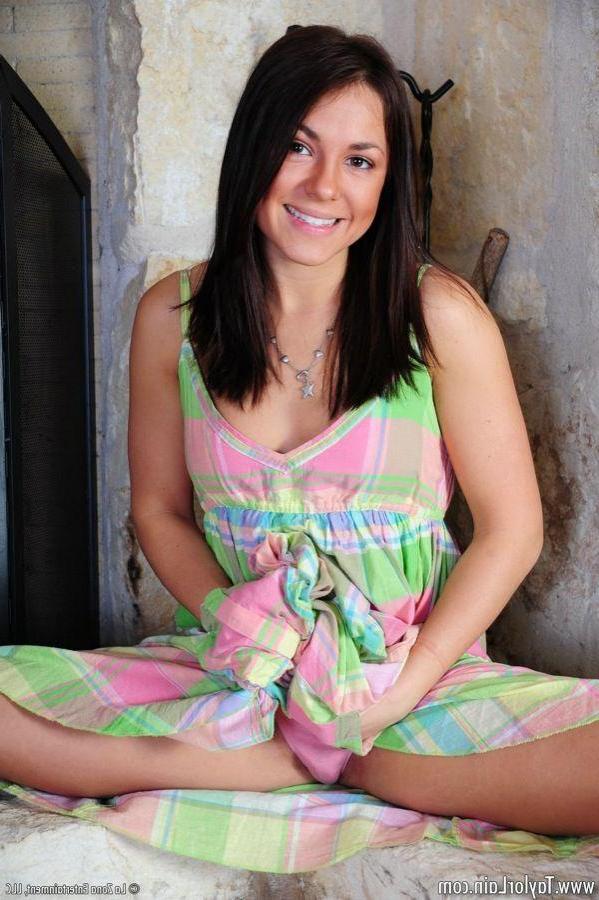 15P Pictures of teen cutie Taylor Lain playing with her wet pussy