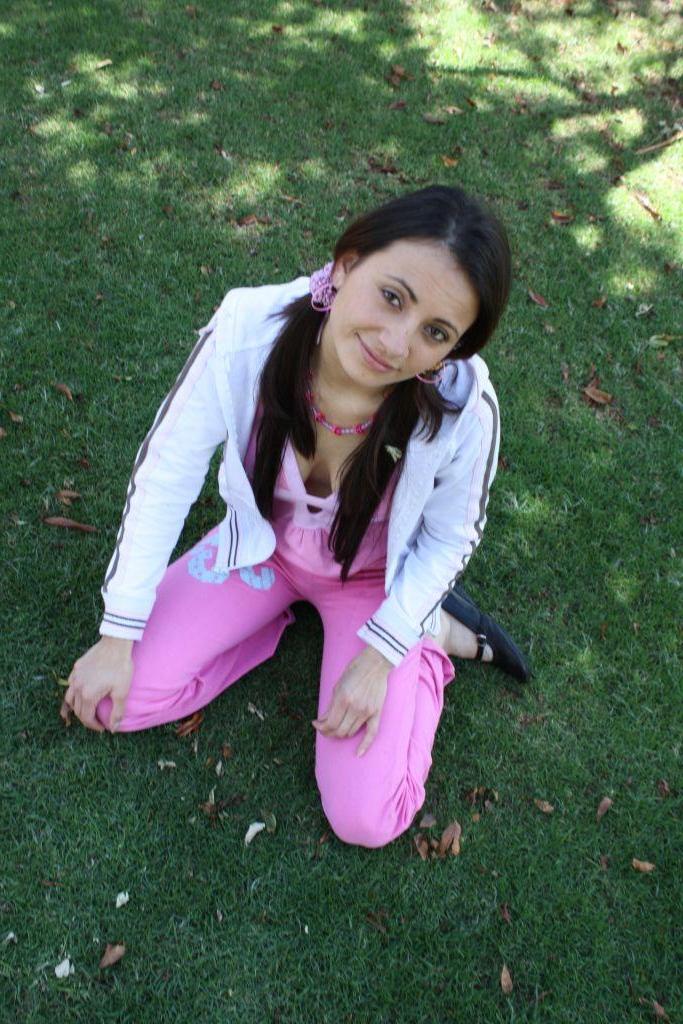 13P Pictures of Teen Solita spreading her legs in the car