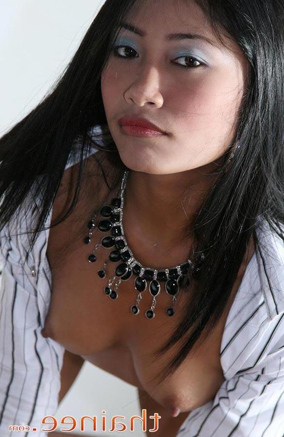 16P Pictures of teen babe Thainee dressed for hot sex