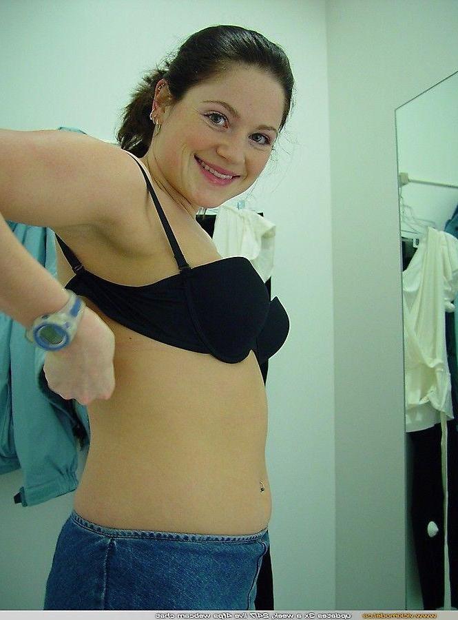 20P Pictures of teen Vicki Model giving you a nonnude tease