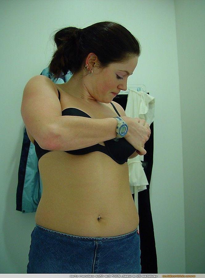 20P Pictures of teen Vicki Model giving you a nonnude tease