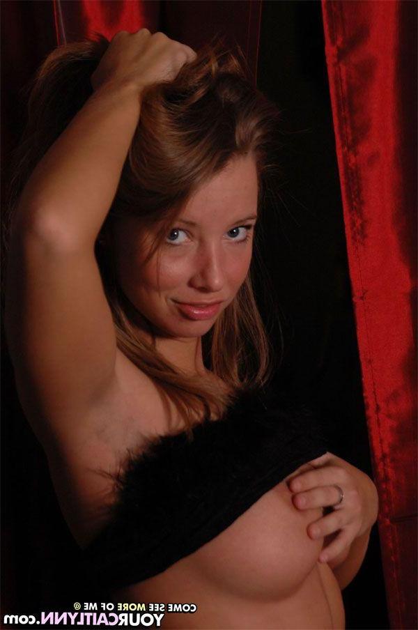 15P Pictures of teen amateur Your Caitlynn teasing with her fuckable body