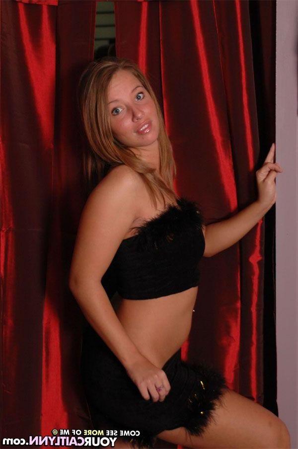 15P Pictures of teen amateur Your Caitlynn teasing with her fuckable body