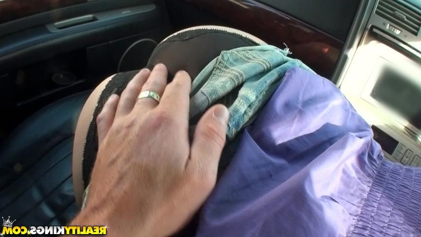 20P Amateur coed Zoey Foxx fucks a stranger for cash