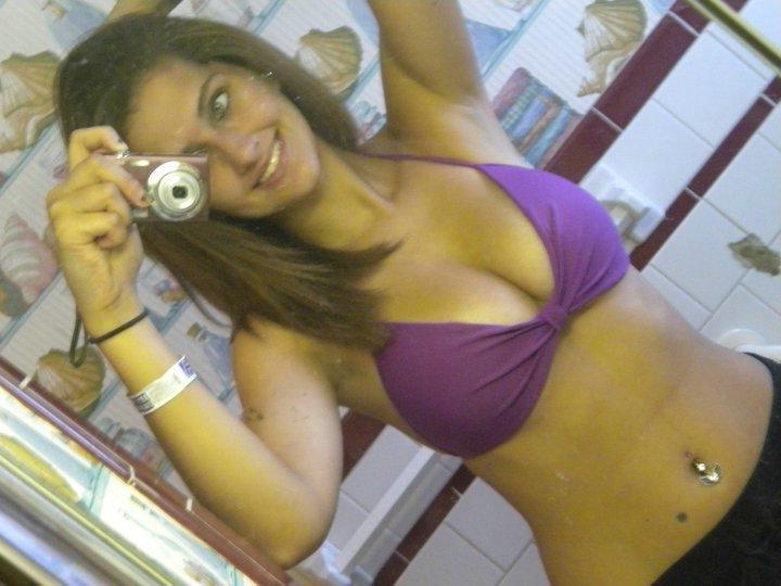 15P Stunning amateur teen coeds take pictures of their smokin hot bodies