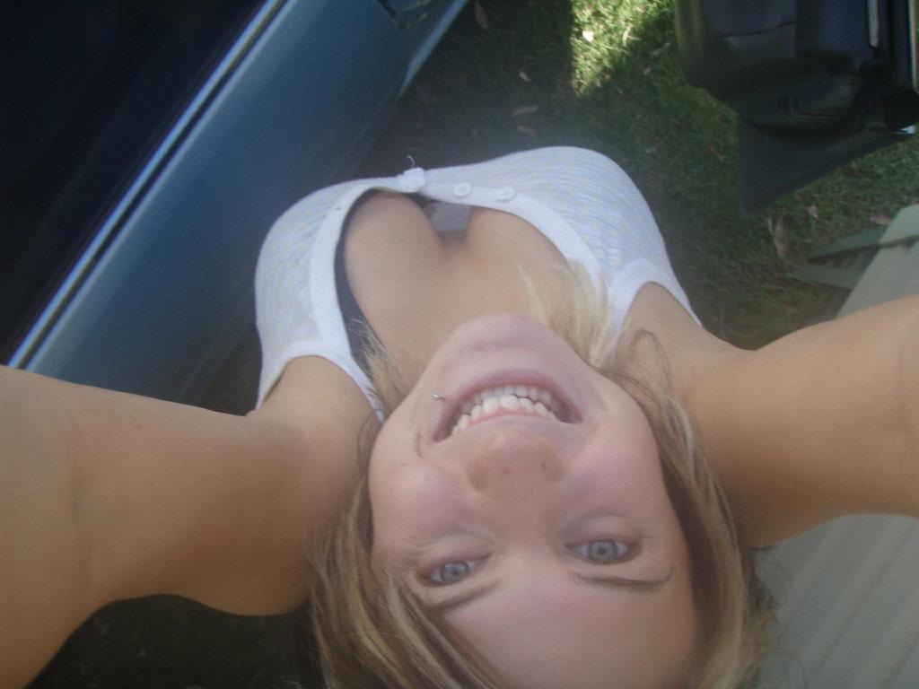 15P Pictures of hot teen coeds showing off on camera