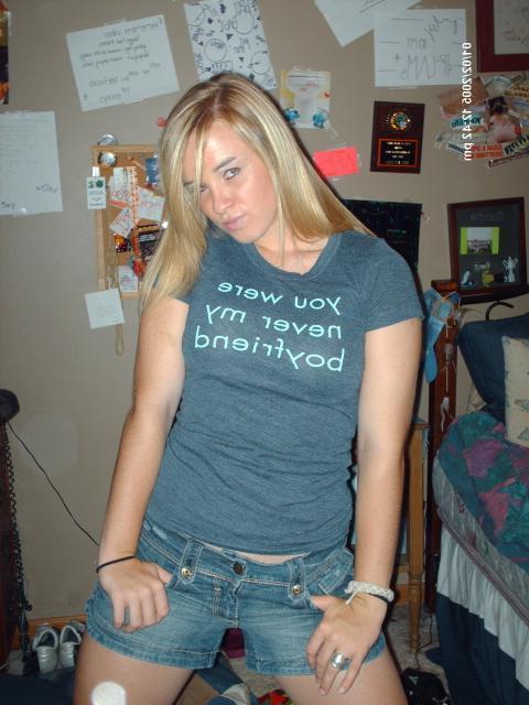 15P Pictures of hot amateur teen girlfriends taking pics of themselves