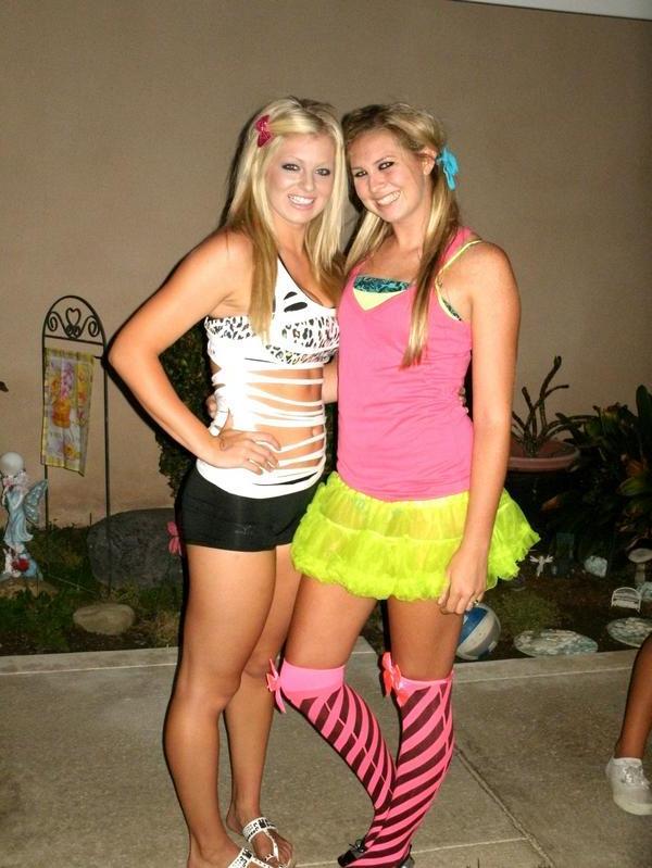 15P Pictures of hot amateur teen girlfriends getting slutty on cam