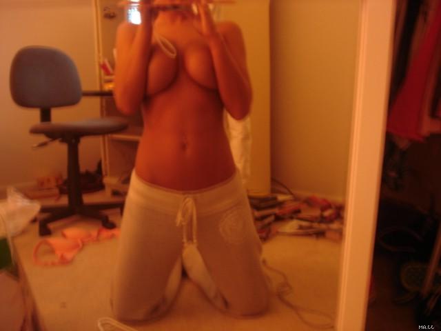 15P Pictures of naughty teen girlfriends capturing their hotness on camera
