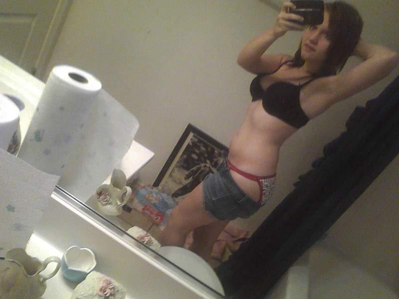 15P Pictures of a busty amateur teen girlfriend taking pics of herself