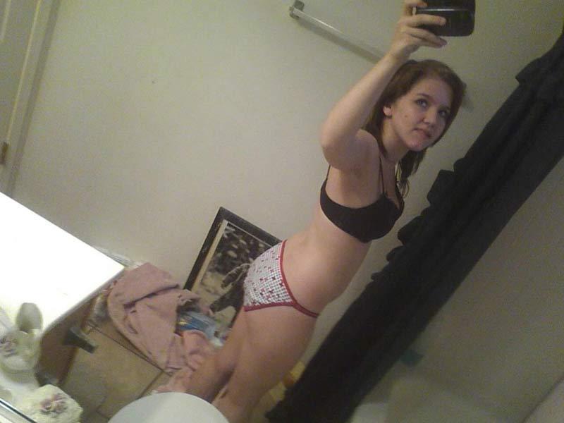 15P Pictures of a busty amateur teen girlfriend taking pics of herself