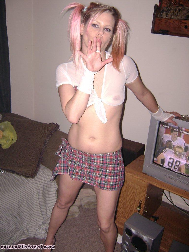 15P Pictures of two hot amateur teen girlfriends slutting out