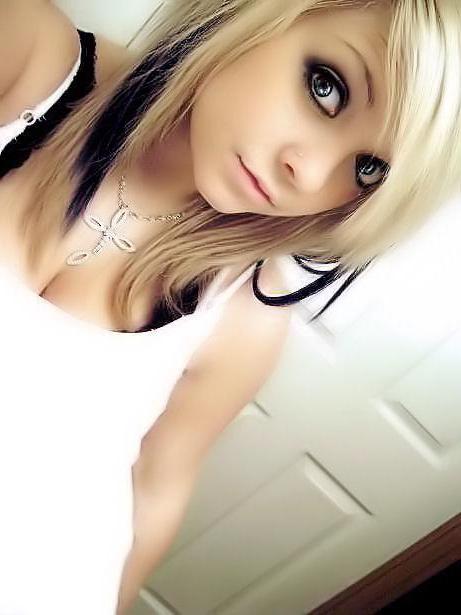 15P Pictures of various amateur teen girlfriends going wild