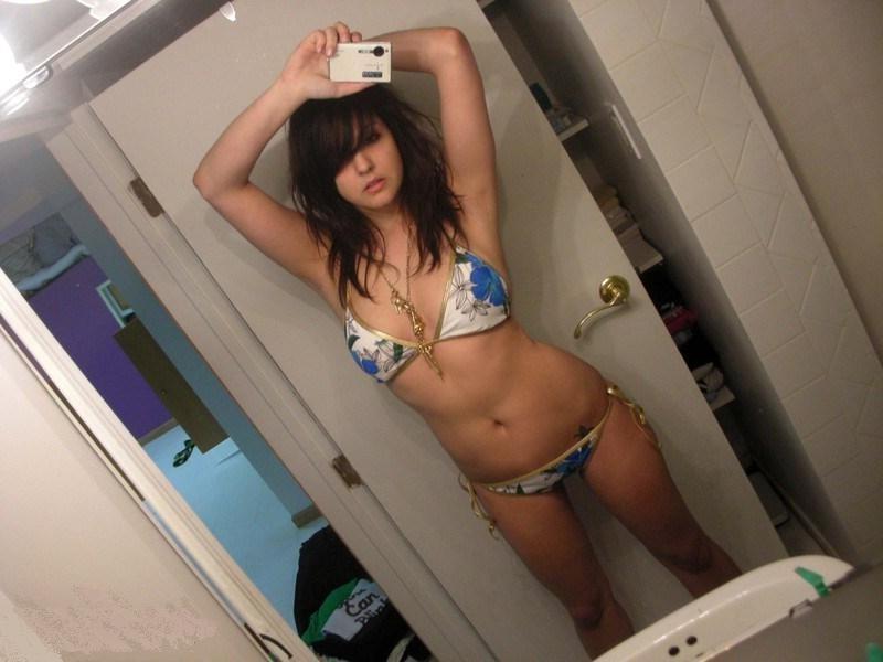 15P Pictures of hot amateur teen girls being naughty on camera
