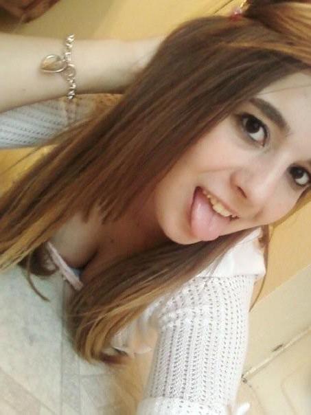 15P Pictures of hot amateur teen girls being naughty on camera