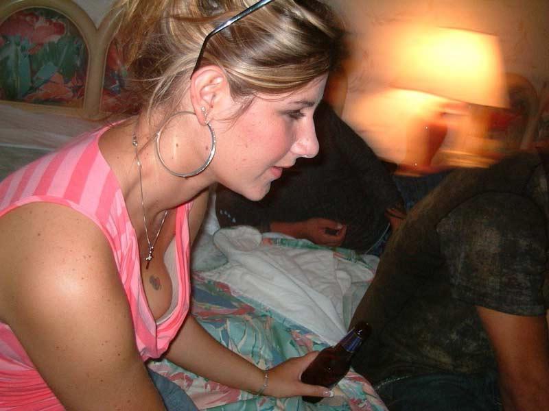 15P Pictures of hot teen girlfriends taking pics of themselves