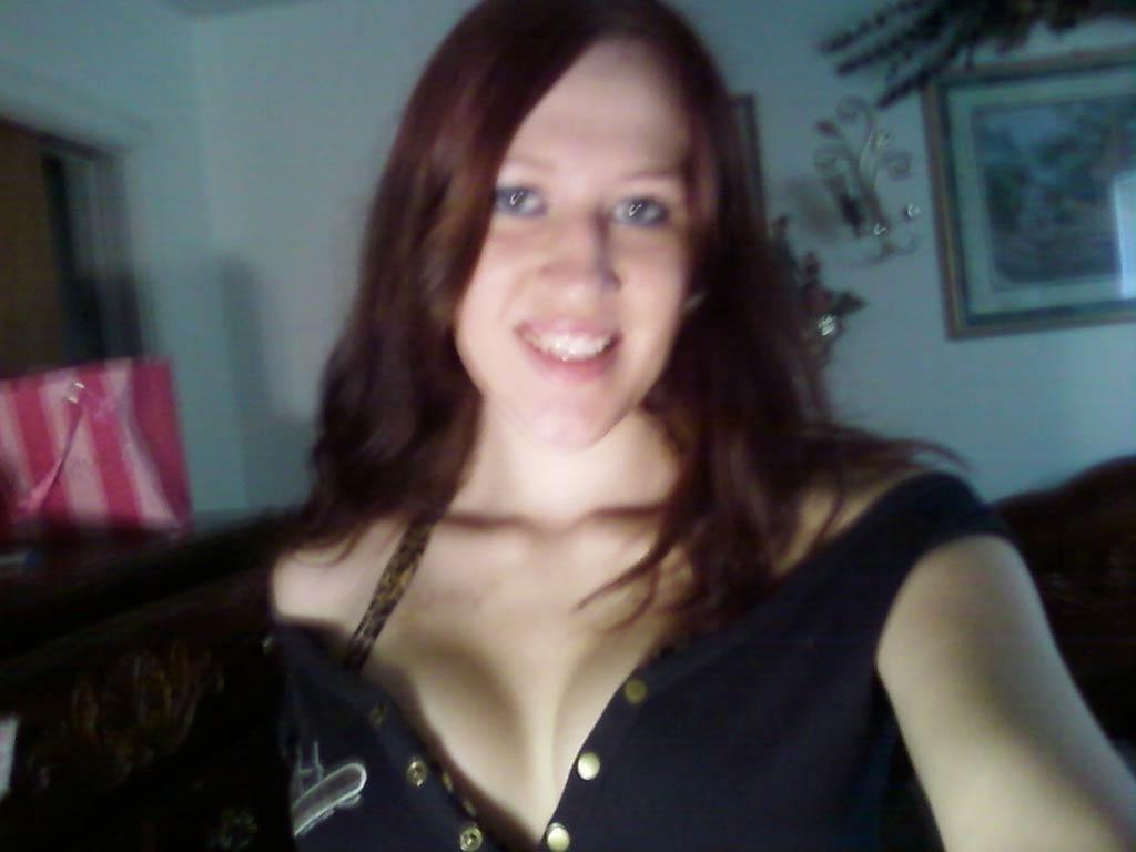 15P Pictures of amateur teen girlfriends taking pics of themselves
