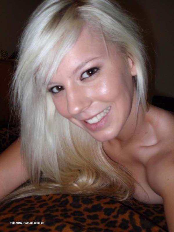 15P Pictures of a blonde teen all nude for you