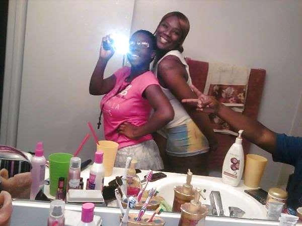 25P Ebony Busty Internet Amateur Young Set 8